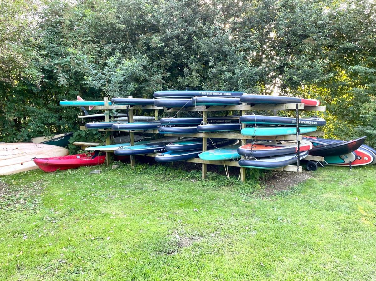 Cosy Cotswold Lodge By Your Home Here - Summer Sale For 3 Plus Nights - Ideal For Families With Log-Burner, Spa, Private Parking And Heated Swimming Pools Ashton Keynes Екстериор снимка