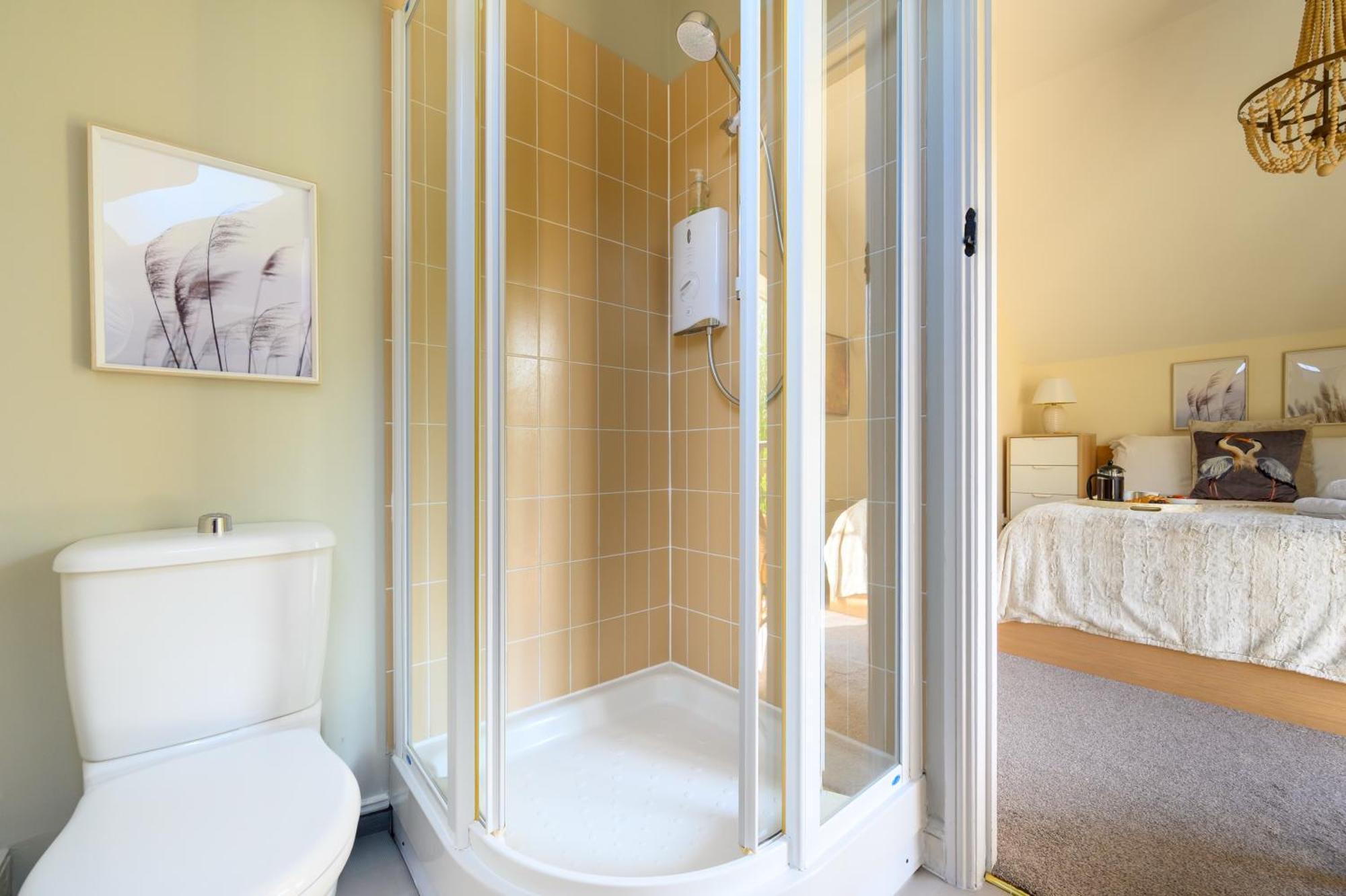 Cosy Cotswold Lodge By Your Home Here - Summer Sale For 3 Plus Nights - Ideal For Families With Log-Burner, Spa, Private Parking And Heated Swimming Pools Ashton Keynes Екстериор снимка